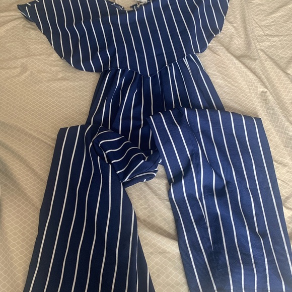 Jumpsuit - Picture 6 of 7